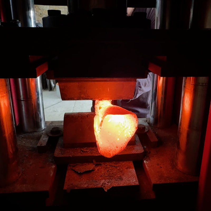 Nargesa Smeedmachine PC16 voor heet smeden