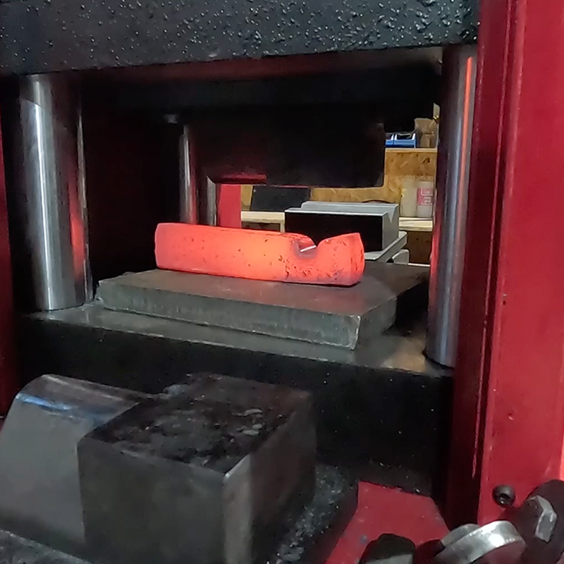 Nargesa Smeedmachine PC16 voor heet smeden